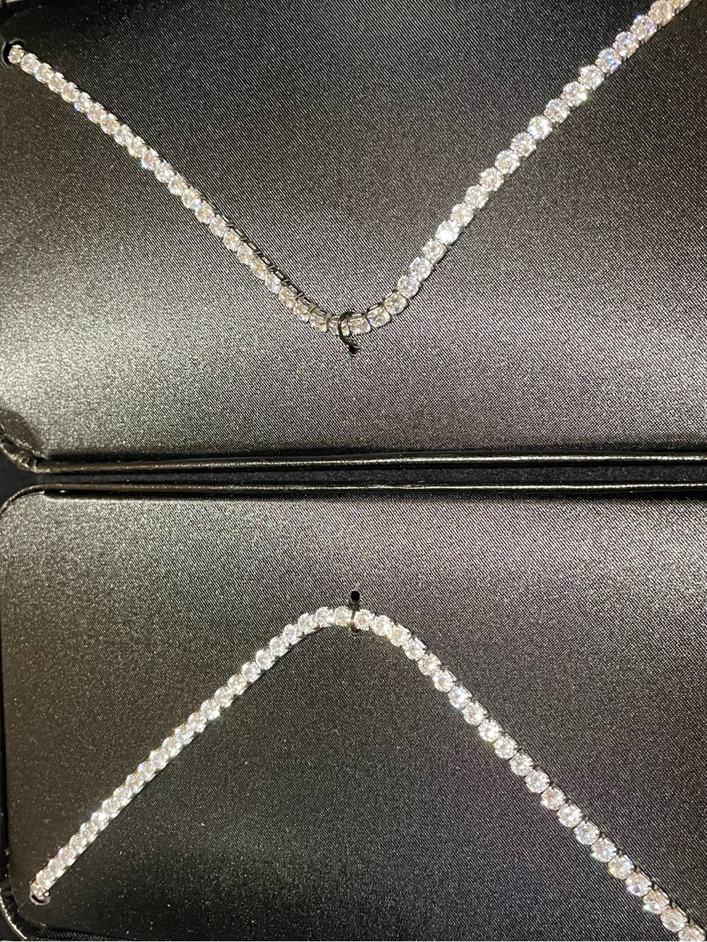 2 Matching cubic zirconia necklaces, 18“ NEW! In gift boxes